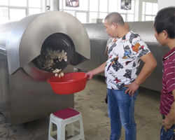 歡迎浙江、云南兩地客戶來(lái)廠考察電磁流水線炒貨機(jī) 歡迎浙江、云南兩地客戶來(lái)廠考察電磁流水線炒貨機(jī)