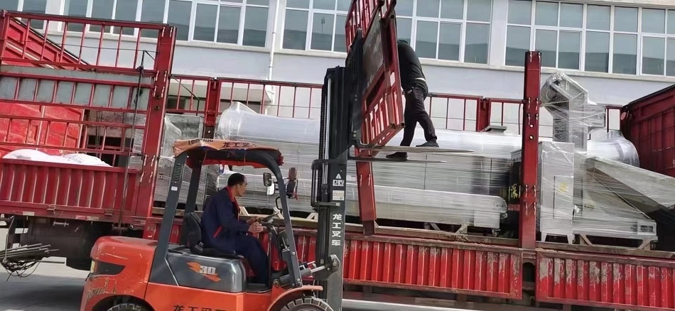 內(nèi)蒙烏蘭察布賀總?cè)状笮土魉€炒貨設(shè)備發(fā)貨 內(nèi)蒙烏蘭察布賀總?cè)状笮土魉€炒貨設(shè)備發(fā)貨